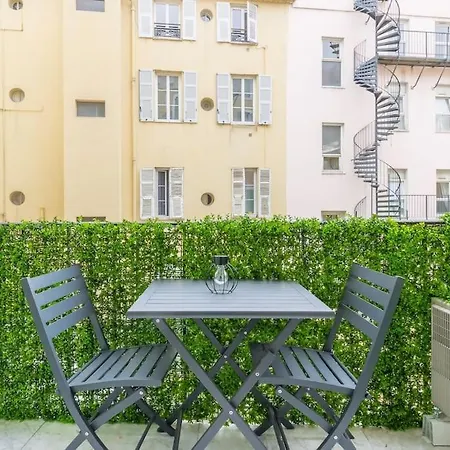 Apartment L13 Flat 5mins Walk To Ac/balcon/wifi *