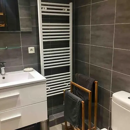 L13 Flat 5mins Walk To Ac/balcon/wifi Nizza