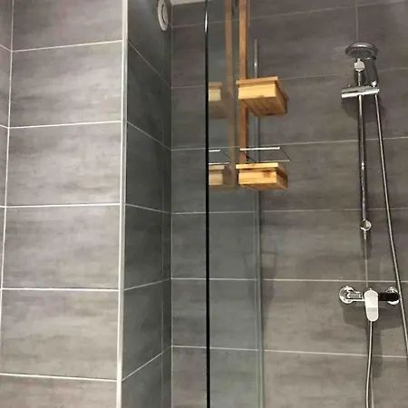 L13 Flat 5mins Walk To Ac/balcon/wifi Nizza